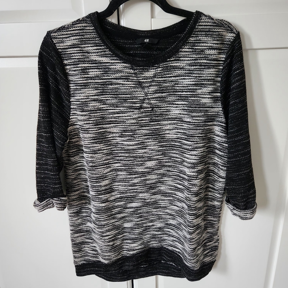 H&M short sleeve knit grey mix black Size S